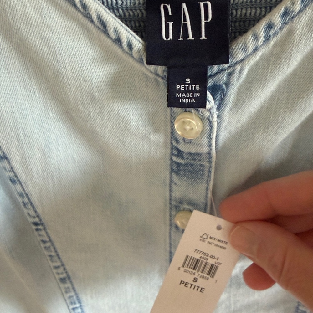 GAP light wash denim midi dress - Picture 4 of 6